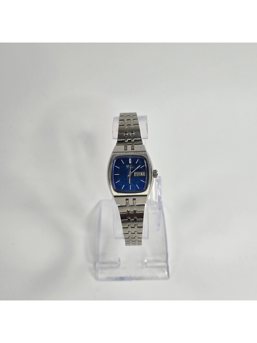 Seiko 4326-5020 Blue Day Date Quartz Stainless Steel Vintage Japan Wristwatch
